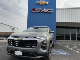 New 2025 Chevrolet Equinox LT image 1