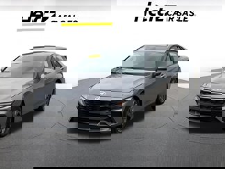 Used 2024 Hyundai Elantra SEL image 1