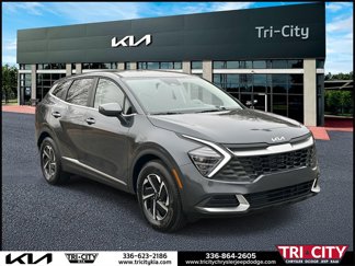 New 2025 Kia Sportage LX image 1