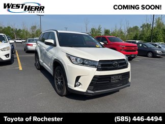 Used 2018 Toyota Highlander SE image 1