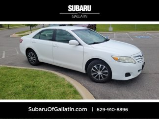 Used 2011 Toyota Camry SE image 1
