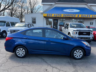 Used 2017 Hyundai Accent SE image 1