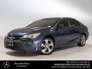 Used 2016 Toyota Camry LE image 1
