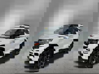 Certified 2022 Ford Explorer XLT w/ Equipment Group 202A image 1
