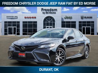 Used 2023 Toyota Camry SE image 1