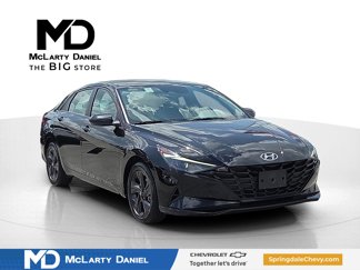 Used 2023 Hyundai Elantra SEL image 1