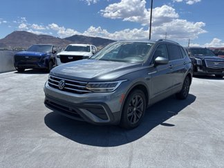 Used 2022 Volkswagen Tiguan SE image 1