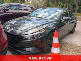 Used 2023 Hyundai Elantra SEL w/ Cargo Package image 1