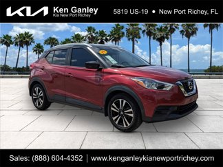 Used 2019 Nissan Kicks SV image 1