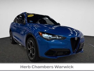 Used 2024 Alfa Romeo Tonale Veloce w/ Active Assist Package video 1