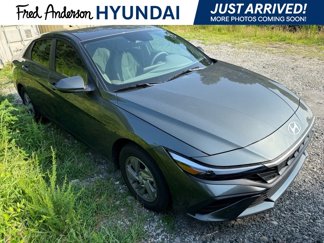 Used 2024 Hyundai Elantra SE image 1