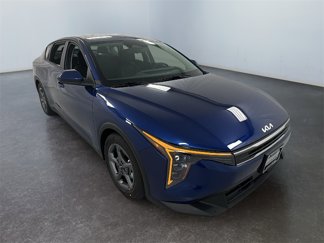New 2025 Kia K4 LXS image 1