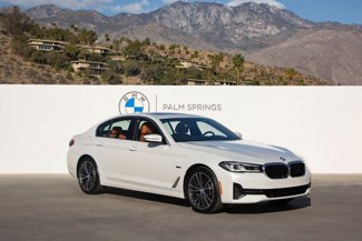 Certified 2022 BMW 530e w/ Convenience Package image 1