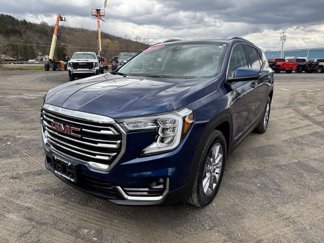 Used 2022 GMC Terrain SLT w/ LPO, Floor Liner Package image 1