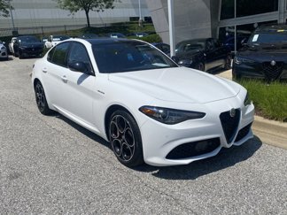Used 2022 Alfa Romeo Giulia Veloce image 1