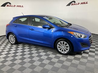 Used 2017 Hyundai Elantra GT image 1