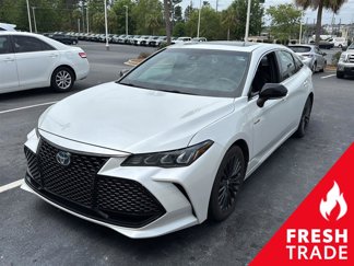 Used 2019 Toyota Avalon XSE image 1