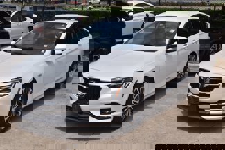 Used 2018 Buick Regal Essence w/ Driver Confidence Package #1 image 1