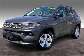 Used 2022 Jeep Compass Latitude image 1