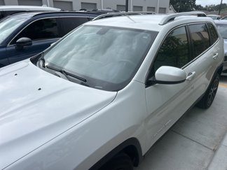 Used 2020 Jeep Cherokee Latitude Plus image 1
