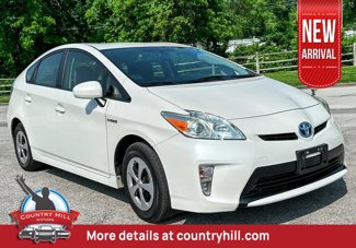 Used 2015 Toyota Prius Five image 1