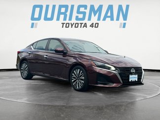 Used 2023 Nissan Altima 2.5 SV image 1