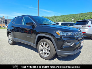 Used 2022 Jeep Compass Latitude image 1