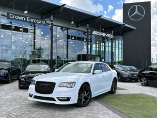 Used 2021 Chrysler 300 Touring L image 1