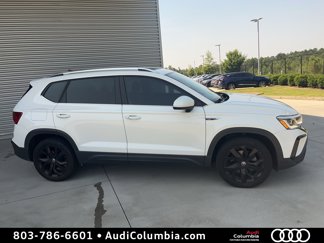 Used 2022 Volkswagen Taos SEL image 1