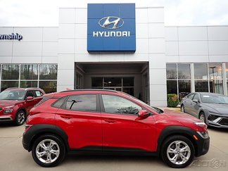 Certified 2022 Hyundai Kona SEL w/ Convenience Package image 1