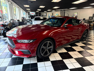 Used 2024 Ford Mustang Coupe image 1