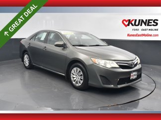 Used 2014 Toyota Camry L image 1