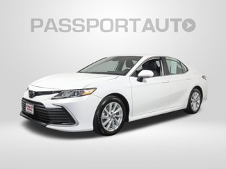 Used 2023 Toyota Camry LE image 1