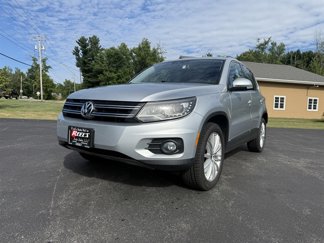 Used 2016 Volkswagen Tiguan SE image 1
