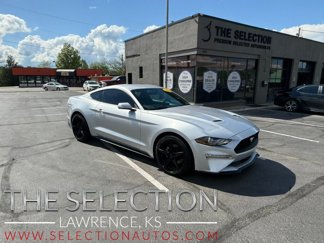 Used 2019 Ford Mustang Coupe image 1