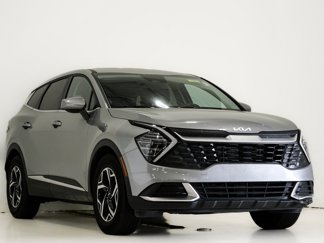 Used 2024 Kia Sportage LX image 1