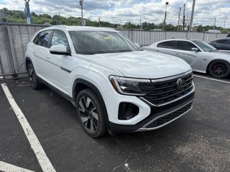 Used 2024 Volkswagen Atlas Cross Sport SE image 1