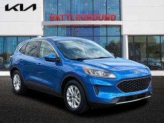 Used 2020 Ford Escape SE image 1