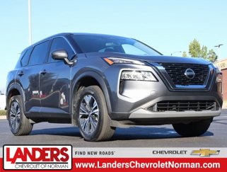 Used 2021 Nissan Rogue SV image 1