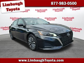 Used 2024 Nissan Altima 2.5 SV image 1