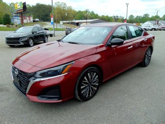 Used 2024 Nissan Altima 2.5 SV image 1