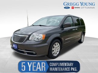 Used 2015 Chrysler Town & Country Touring w/ Driver Convenience Group image 1
