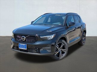New 2026 Volvo XC40 B5 Core image 1