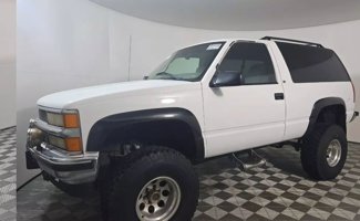 Used 1997 Chevrolet Tahoe 4WD 2-Door w/ Preferred Equipment Group 2 image 1