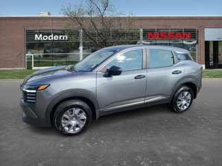 Used 2025 Nissan Kicks S image 1