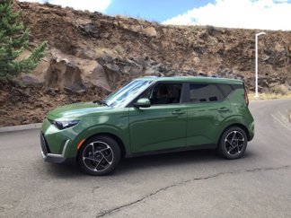 Used 2023 Kia Soul EX image 1