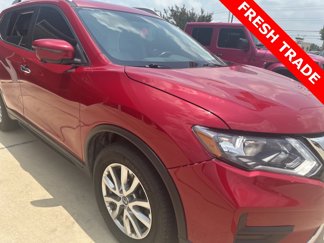 Used 2017 Nissan Rogue SV image 1