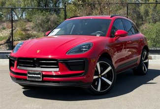 Used 2024 Porsche Macan image 1
