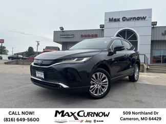 Used 2023 Toyota Venza XLE image 1