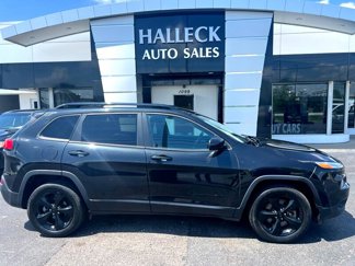 Used 2015 Jeep Cherokee Latitude image 1